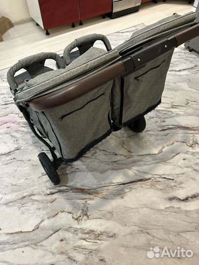 Прогулочная коляска для двойни или погодок