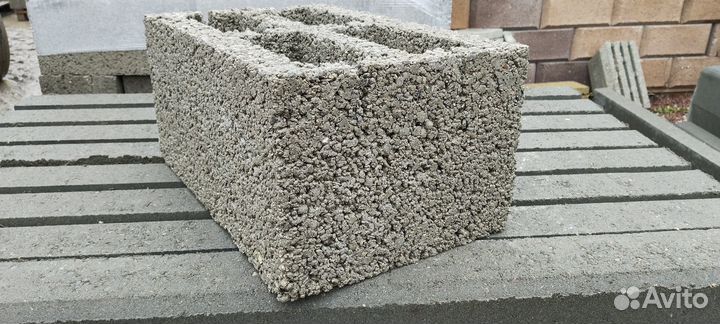 Стеновые блоки из керамзитобетона,25 см ширина