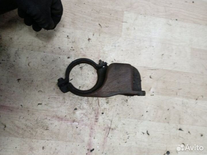 Кронштейн промежуточного вала Ford Focus 2 купе