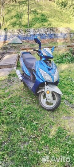 Продам скутер есть обмен