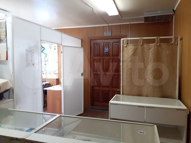 Торговое помещение, 142 м²