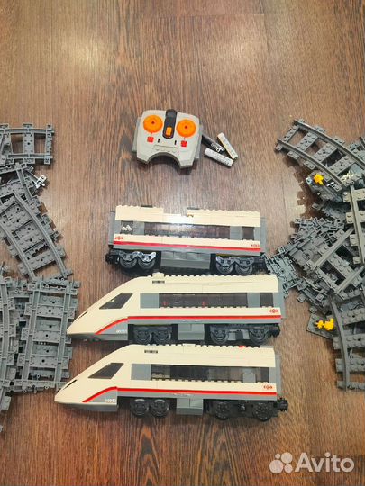 Lego поезд оригинал