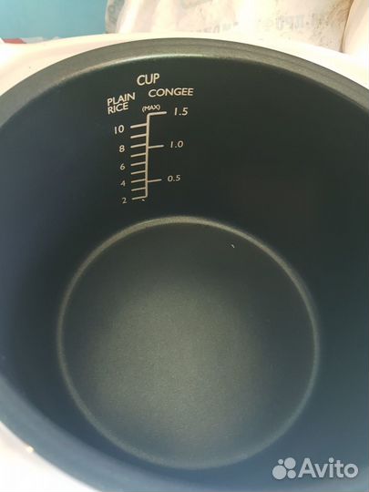 Мультиварка новая,Mystery 1010