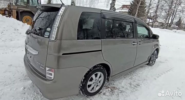 Toyota Isis 1.8 CVT, 2013, 86 900 км