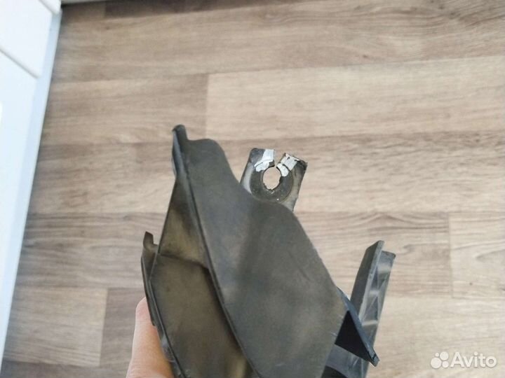 Кронштейн переднего бампера Mercedes Benz X166