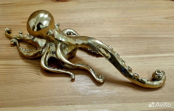 Дверная ручка «осьминог два захвата»