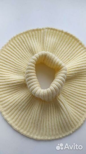 Детская вязаная манишка шарф