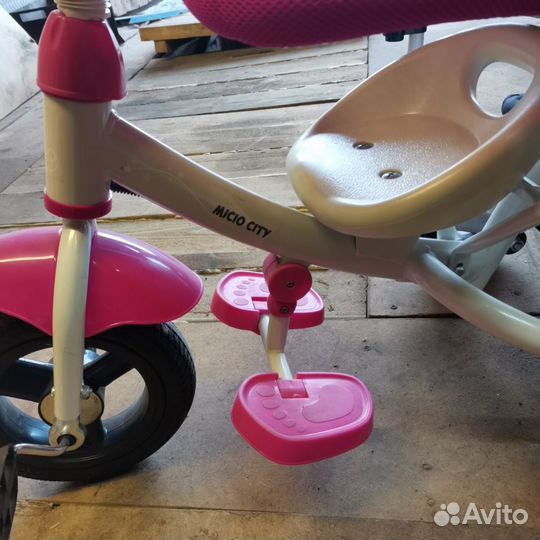 Детский велосипед трехколесный с ручкой б/у