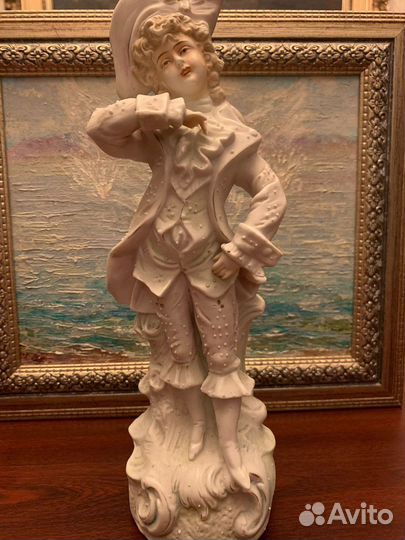 Статуэтка фарфор старинная