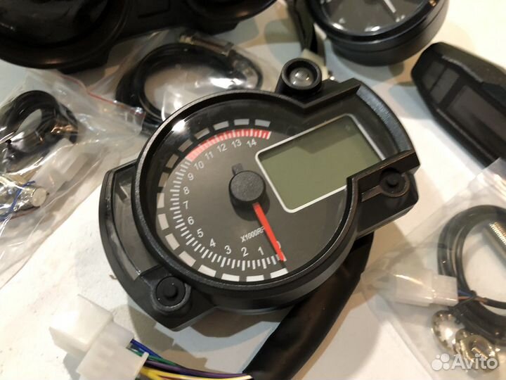 Приборная панель на мотоцикл Koso