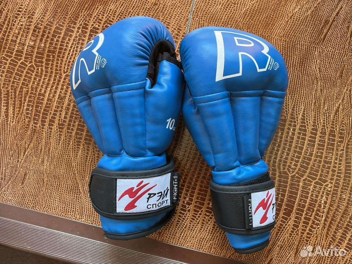 Перчатки для рукопашного боя