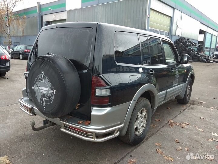 Разбор на запчасти Mitsubishi Pajero / Montero 200