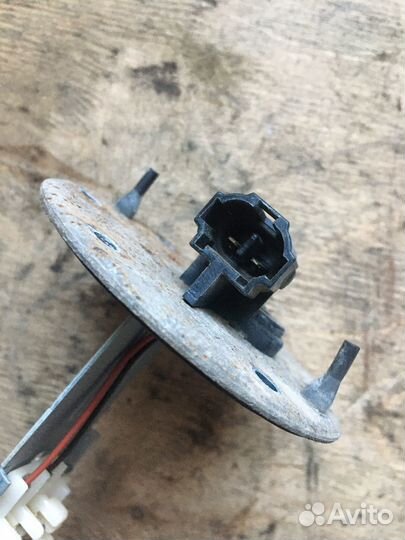 Датчик уровня топлива Mazda CX 7