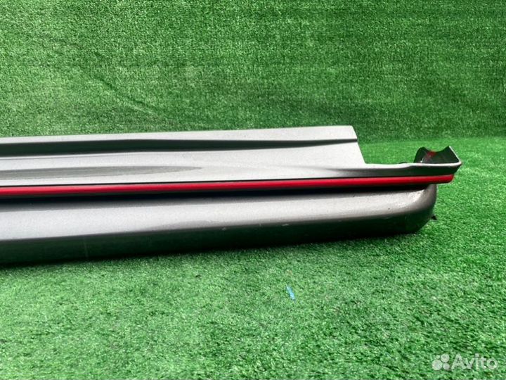 Накладка на порог правая Nissan Juke F15 2010-2020