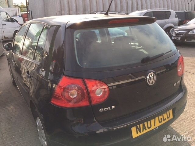 Разбор на запчасти Volkswagen Golf 5