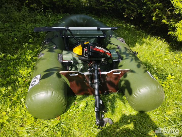 Лодка Фрегат с мотором