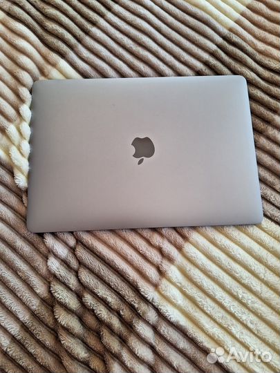 Macbook Pro 13 A2251 i7 32Gb 512SSD