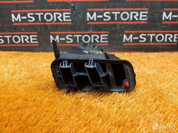 Водосток передний правый Mercedes-Benz C-Class