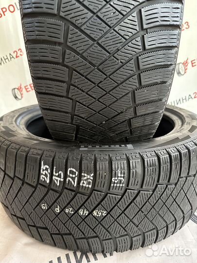 Pirelli Ice Zero FR 255/45 R20 105H
