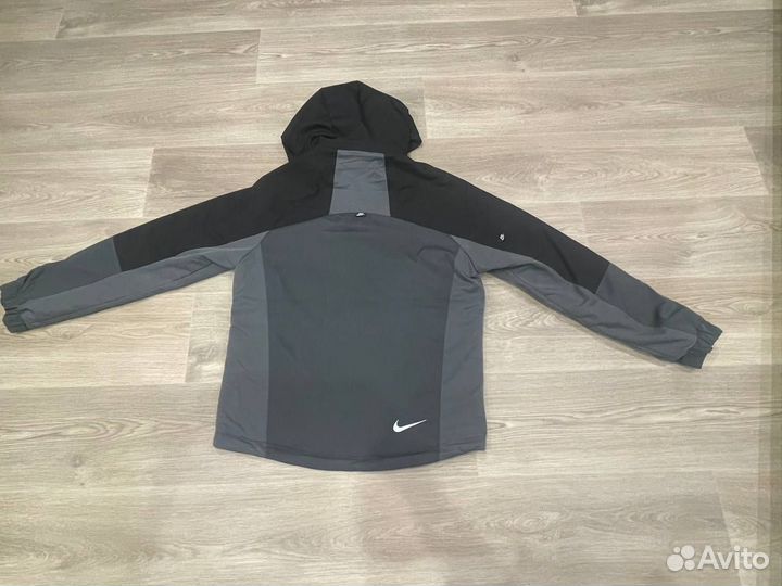 Ветровка nike acg