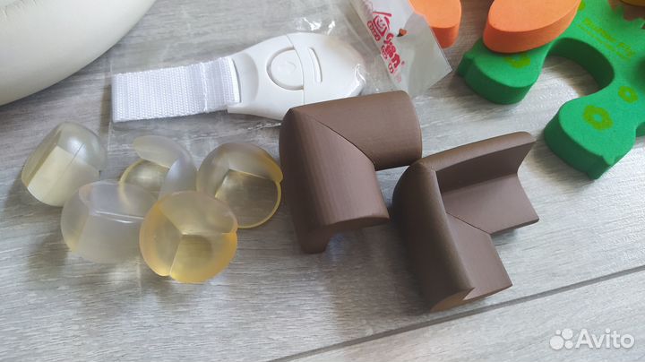 Защита на мебель для малышей, накладки на углы