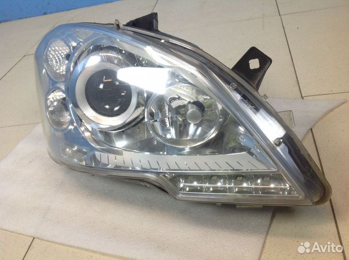 Фара правая Mercedes Benz Vito/Viano- (639) 03-14