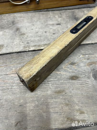 Старинный уровень СССР из дерева