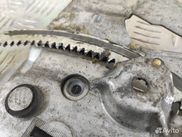 Стеклоподъемник передний левый Opel Omega B