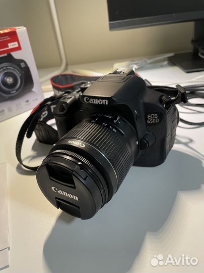 Зеркальный фотоаппарат Canon EOS 650D Kit