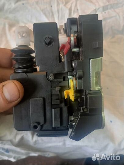 Замок водительской двери Рено Логан