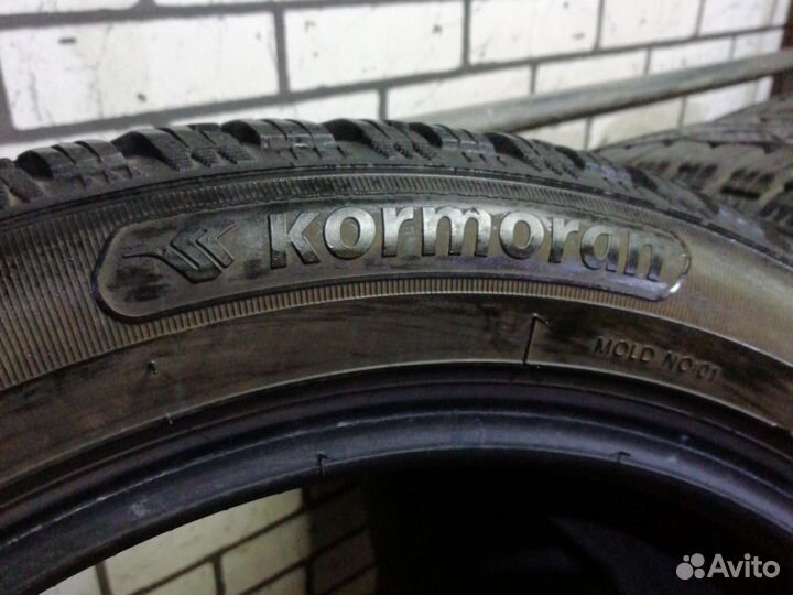 Kormoran Snow 215/50 R17 95V
