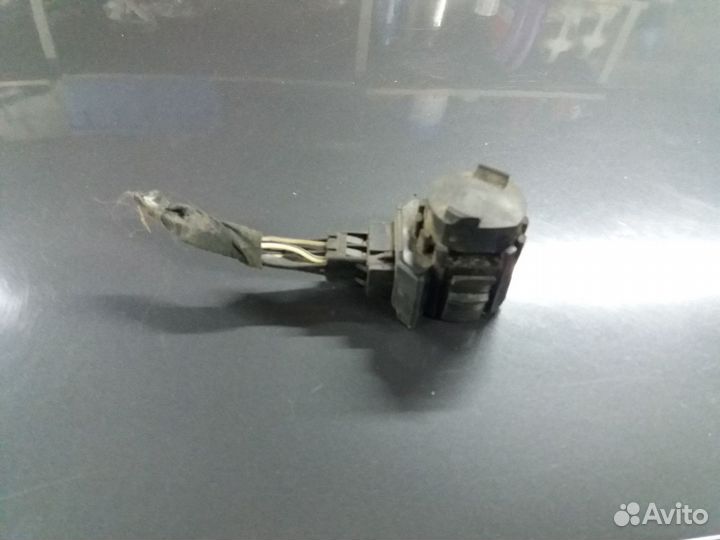 Кнопка кик даун ускоритея W124 w202 оригинал