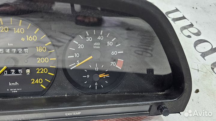 Приборная панель на Mercedes-Benz W126 2.8