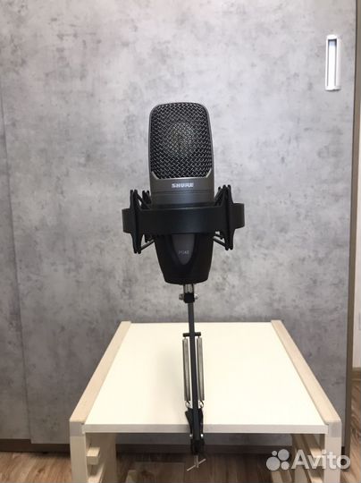 Студийный микрофон