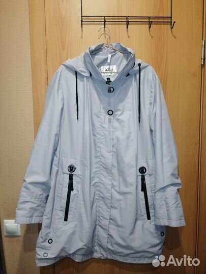 Ветровка женская