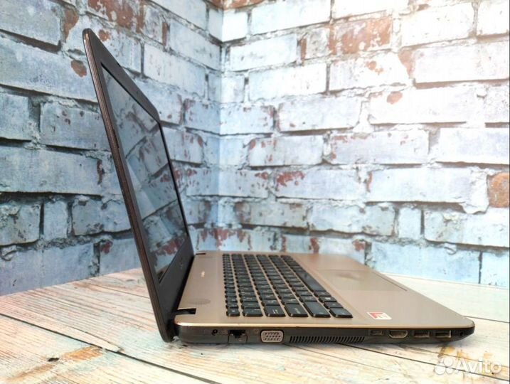 Ультрабук asus на A6-9220/ RAM 4/ SSD