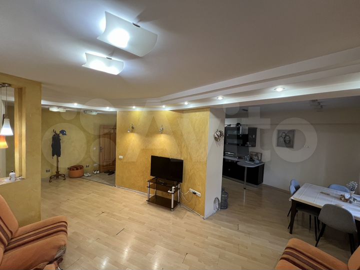 3-к. квартира, 91,8 м², 1/7 эт.