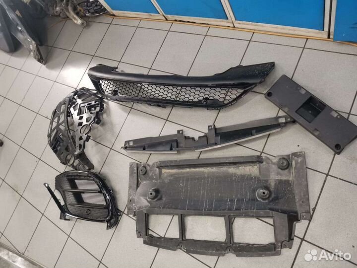 Mercedes Gls x167 6.3 amg решетка бампера накладка