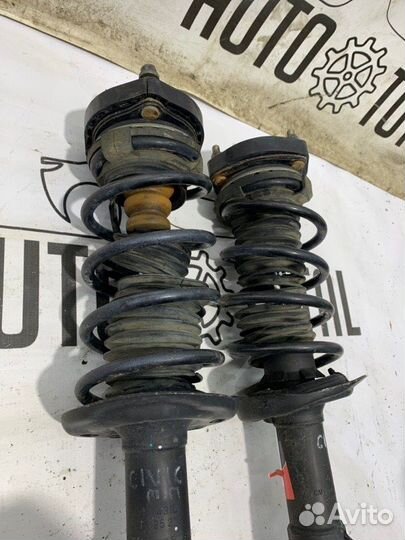 Стойка передняя Honda Civic 4D R18A2 2008