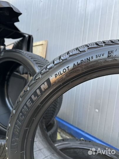 Michelin Pilot Alpin 5 SUV 285/35 R21 и 255/40 R21 105Y