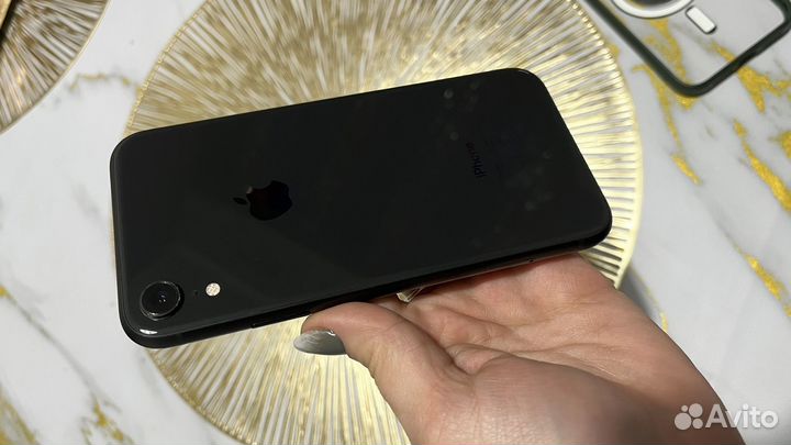 iPhone Xr, 64 ГБ