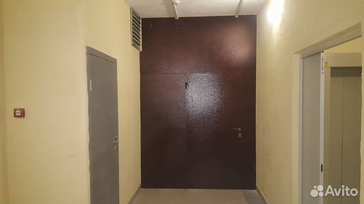 Дверь перегородка на этаж