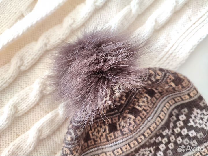 Шапка зимняя женская вязанная с помпоном