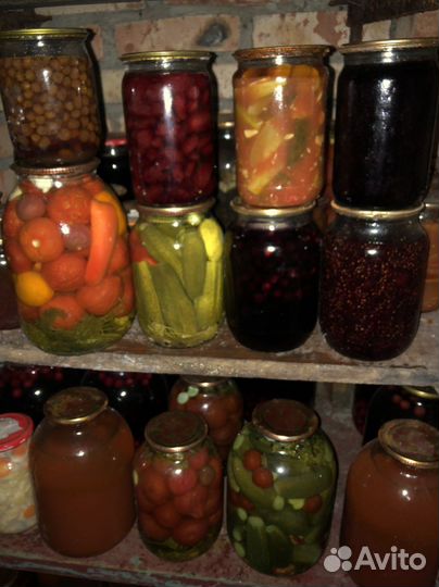 Варенье, огурцы, помидоры