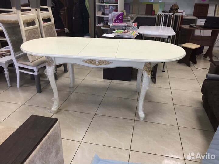 Кухонный стол