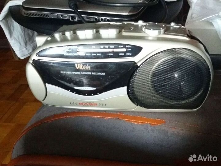 Радиоприемник+кассетный магнитофон Vitek