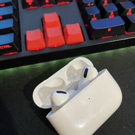 Беспроводные наушники apple airpods