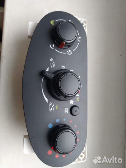 Блок управления печкой (отопителем) Renault