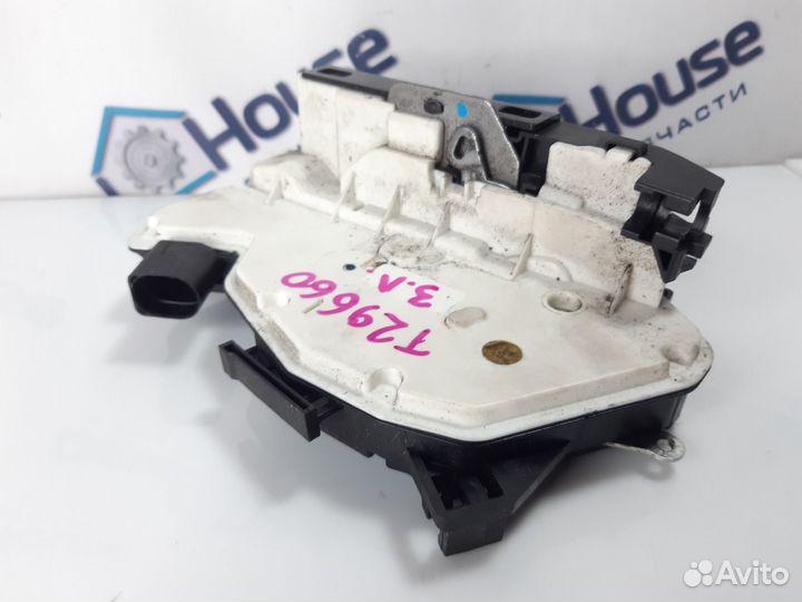 Замок двери задний левый Volkswagen Tiguan 2.0TDI