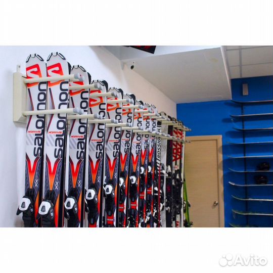 Вешалка Премиум-У для горных лыж, пристенная 25х147х45см vglpy-21